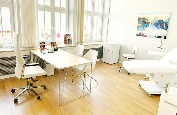 Praxis Dr. Michael Cerny, Plastische & Ästhetische Chirurgie Augsburg